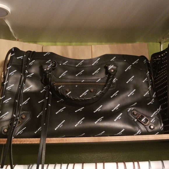 SOLD ON I G Balenciaga bag - Picture 5 of 8